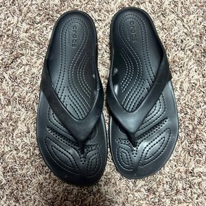 Women’s crocs flip-flops